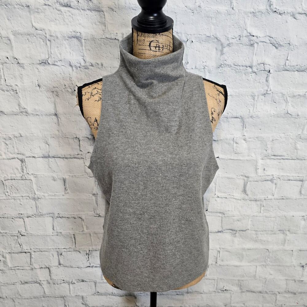 A new day Gray Sleeveless Turtleneck Knit Sweater Top Sz XL blouse A12